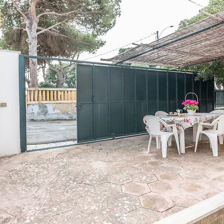 Villetta Bianca Sulla Spiaggia - Apulia Home Gallipoli Eksteriør billede