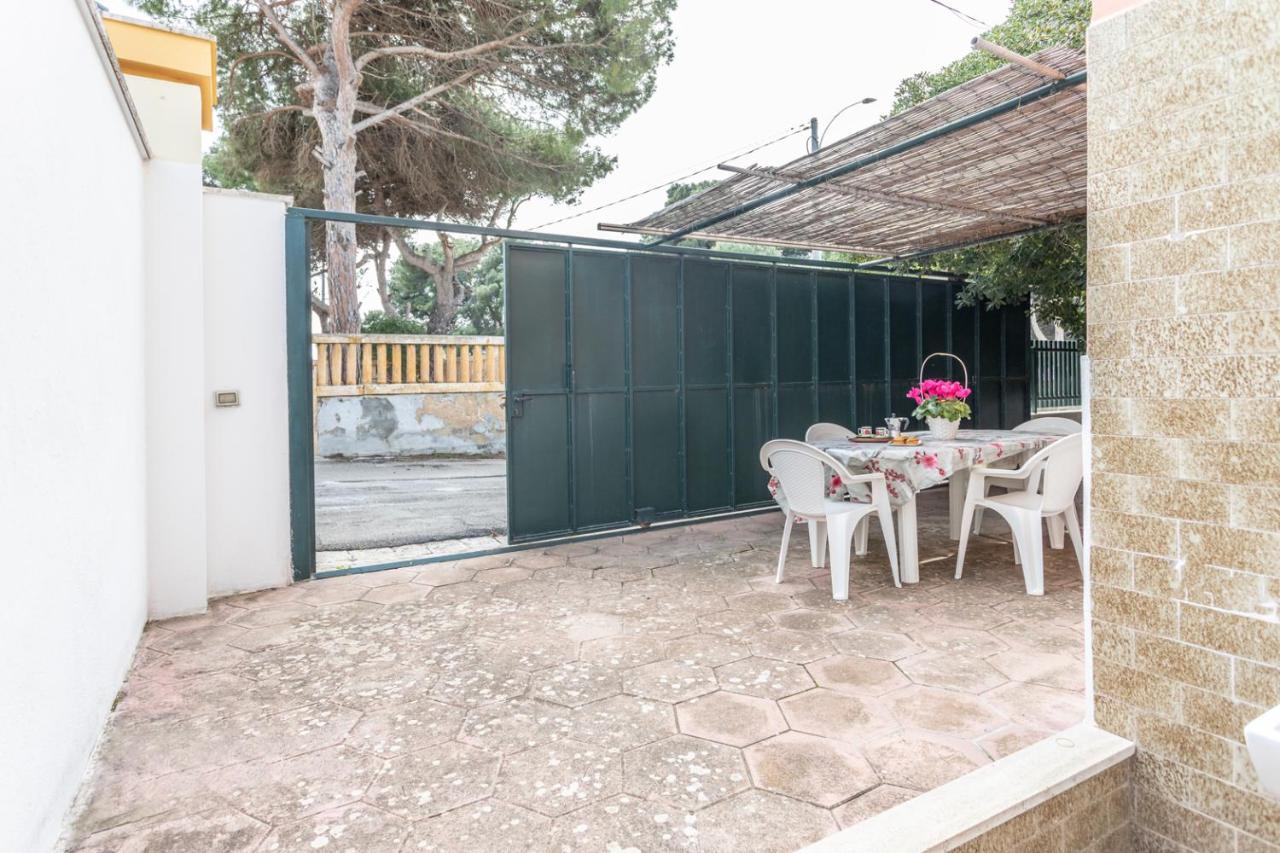 Villetta Bianca Sulla Spiaggia - Apulia Home Gallipoli Eksteriør billede