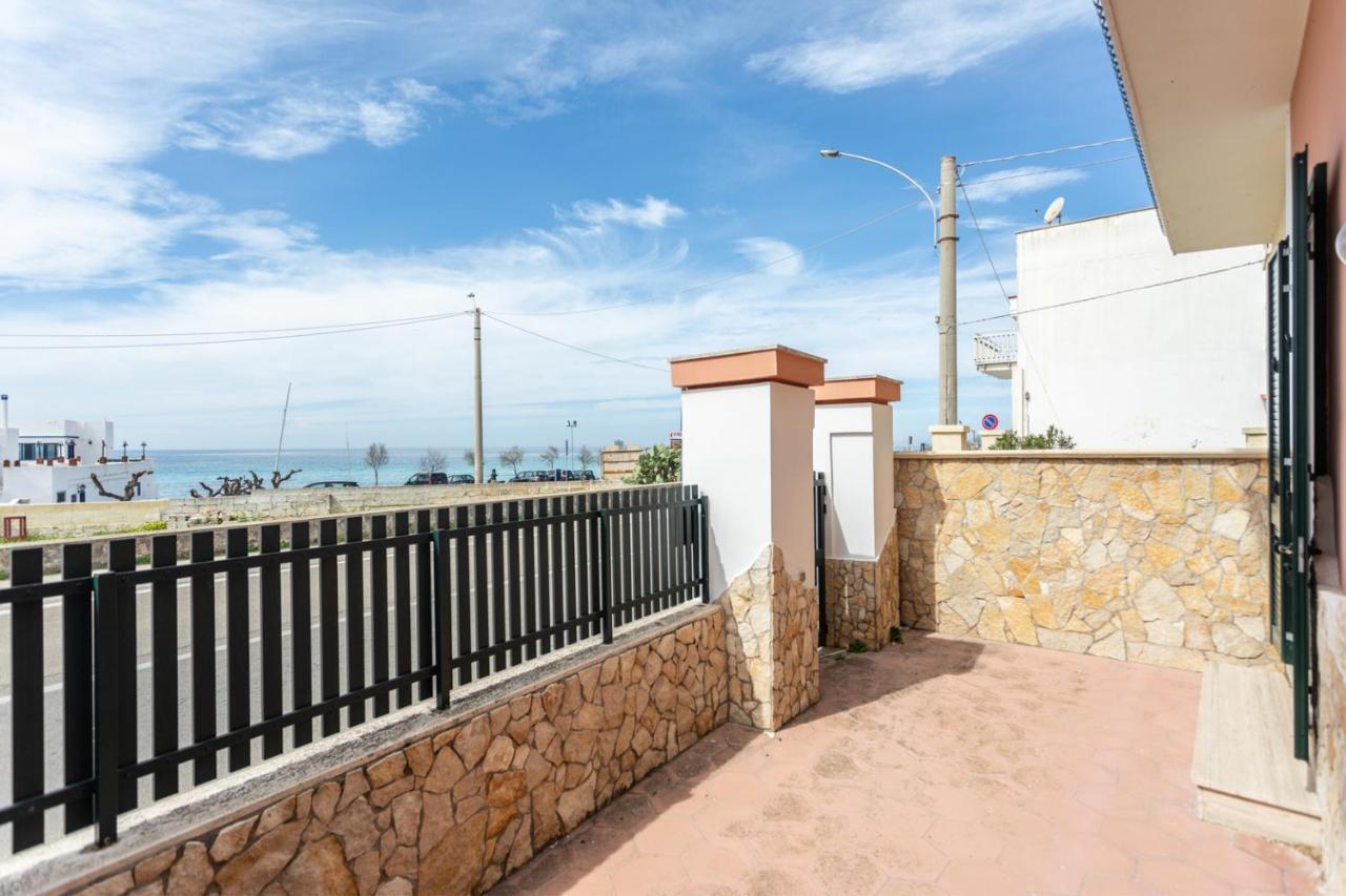 Villetta Bianca Sulla Spiaggia - Apulia Home Gallipoli Eksteriør billede