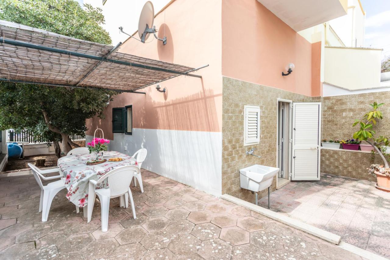 Villetta Bianca Sulla Spiaggia - Apulia Home Gallipoli Eksteriør billede